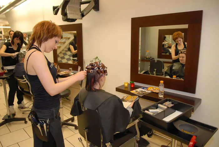 Coiffeur/-euse EBA