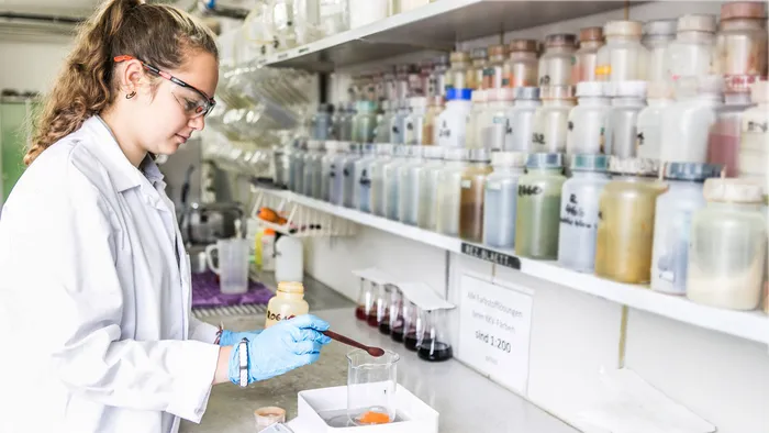 Laboratorista AFC - indirizzo Tessili
